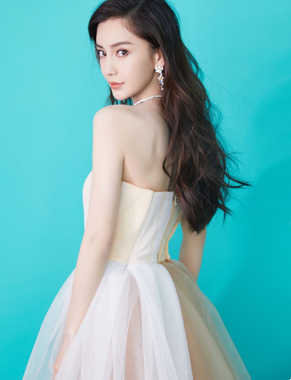 angelababy公主造型,angelababy公主 angelababy空降商场引围观公主风抹胸纱裙甜美似少女9p